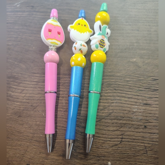 🩰 Easter-Themed Beaded Pens - Picture 11 of 12